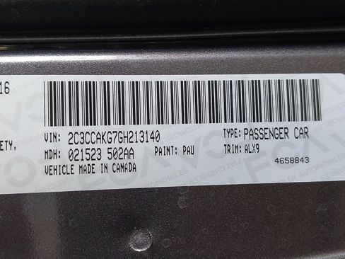 Used 2016 Chrysler 300 C w/ Safetytec Plus Group AWD/4WD image 33