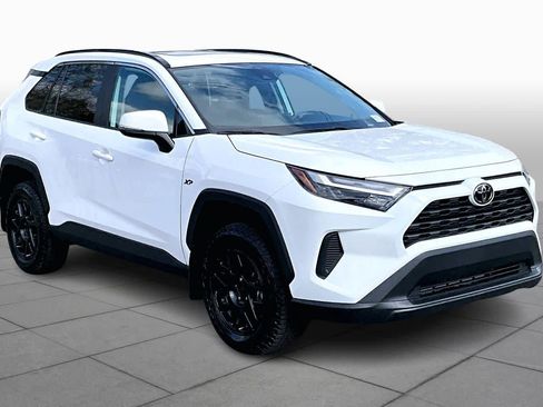 Used 2025 Toyota RAV4 XLE image 3