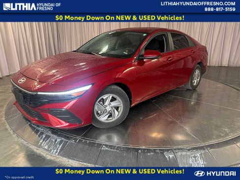 Used 2025 Hyundai Elantra SE w/ Cargo Package FWD image 1