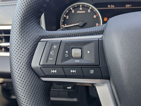 New 2025 Mitsubishi Outlander SE image 26