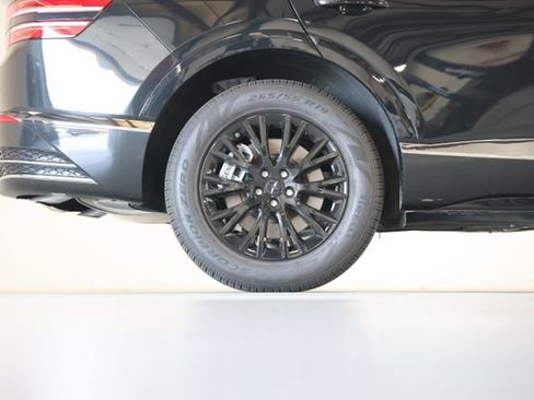 Used 2025 Genesis GV80 2.5T Standard AWD/4WD image 17