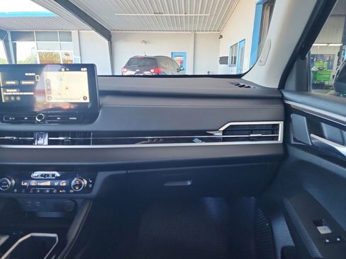 Used 2025 Mitsubishi Outlander SEL AWD/4WD image 23