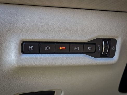 New 2026 Jeep Cherokee Limited AWD/4WD image 13