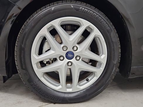 Used 2016 Ford Fusion SE FWD image 13