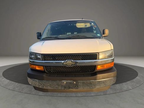 Used 2021 Chevrolet Express 2500 w/ Driver Convenience Package RWD image 2