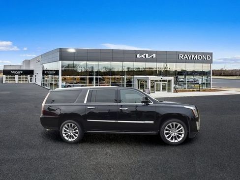 Certified 2019 Cadillac Escalade ESV Platinum AWD/4WD image 2
