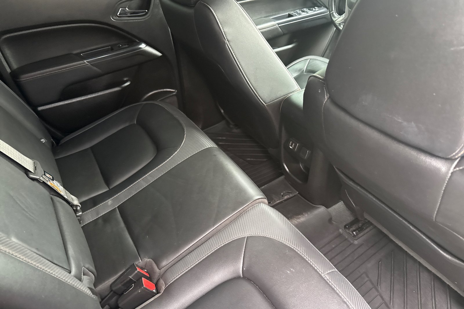 Used 2021 GMC Canyon AT4 w/ Driver Alert Package AWD/4WD image 16