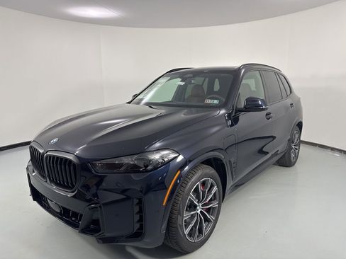 New 2026 BMW X5 xDrive50e w/ M Sport Package AWD/4WD image 3