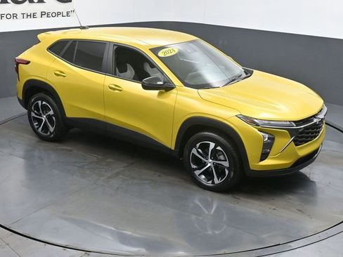 Used 2024 Chevrolet Trax RS w/ Driver Confidence Package image 47