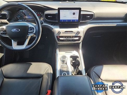 Certified 2022 Ford Explorer XLT w/ Equipment Group 202A image 8