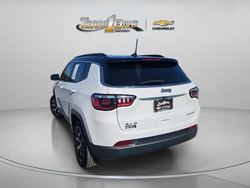 Used 2025 Jeep Compass Limited image 6