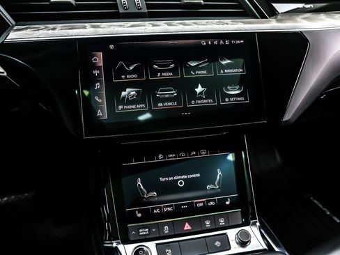 Used 2021 Audi e-tron Premium w/ Convenience Plus Package image 20