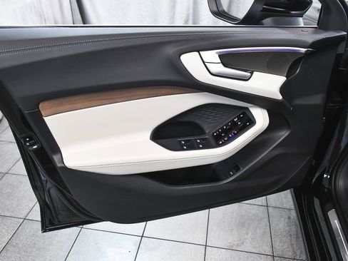 Used 2025 Audi A5 2.0T Prestige w/ 19" Wheel Package image 9