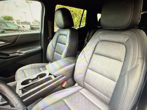 Used 2025 Chevrolet Equinox LT w/ Convenience Package II FWD image 14