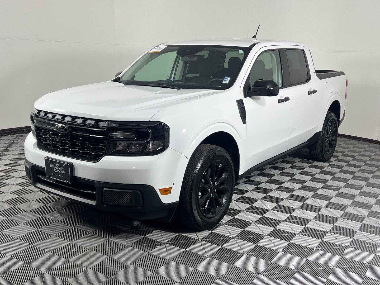 Certified 2024 Ford Maverick XLT w/ XLT Luxury Package FWD image 3