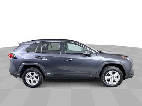 Used 2021 Toyota RAV4 LE image 45