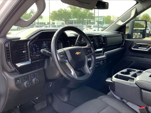Used 2025 Chevrolet Silverado 2500 LT w/ Texas Edition image 33