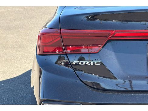 Used 2021 Kia Forte LXS image 27