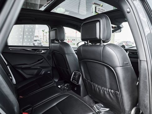 Used 2022 Porsche Macan S AWD/4WD image 25