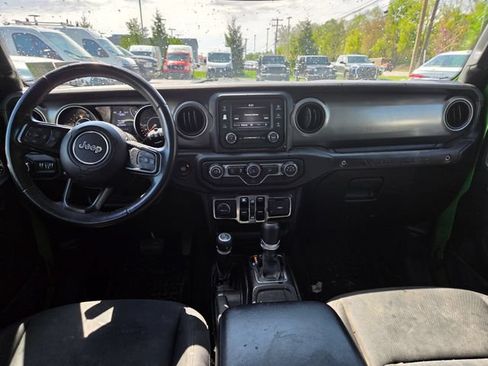Used 2019 Jeep Wrangler Unlimited Sport S AWD/4WD image 6