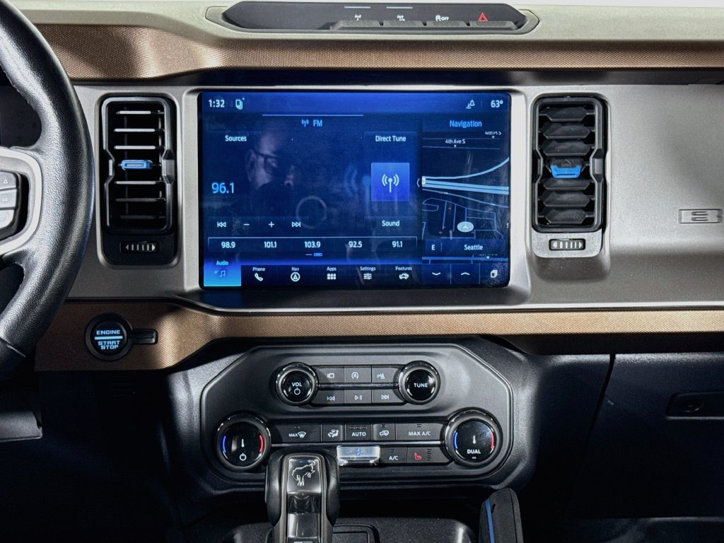 Used 2022 Ford Bronco Outer Banks AWD/4WD image 13