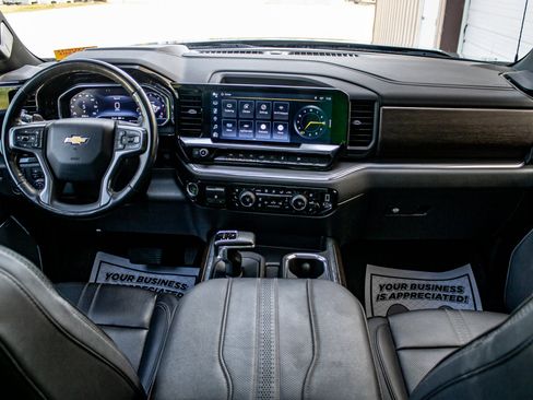 Used 2024 Chevrolet Silverado 1500 High Country w/ High Country Premium Package AWD/4WD image 27