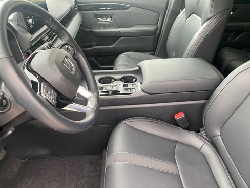 Certified 2025 Honda Pilot EX-L image 11