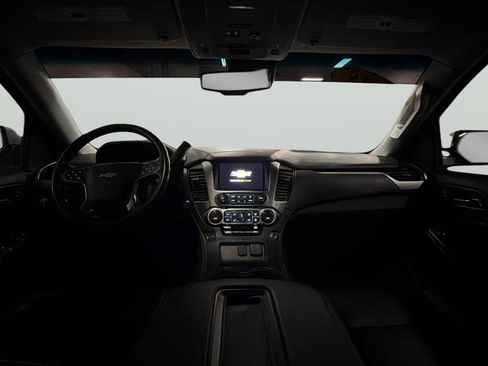 Used 2018 Chevrolet Suburban LT w/ Luxury Package AWD/4WD image 14