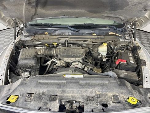 Used 2010 Dodge Ram 1500 Truck SLT image 32