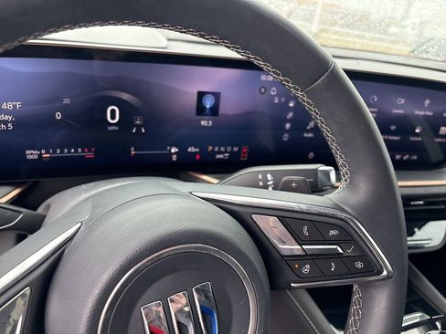 Used 2025 Buick Envision Sport Touring image 28