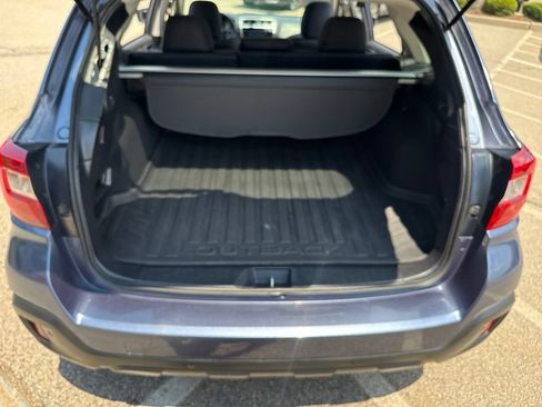 Used 2018 Subaru Outback 3.6R Limited AWD/4WD image 24
