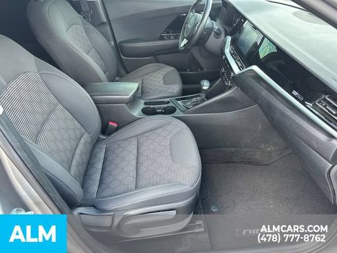 Used 2022 Kia Niro LXS FWD image 15