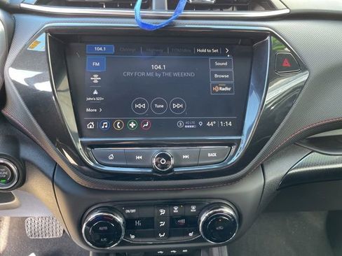 Used 2023 Chevrolet TrailBlazer RS w/ Sun and Liftgate Package image 17