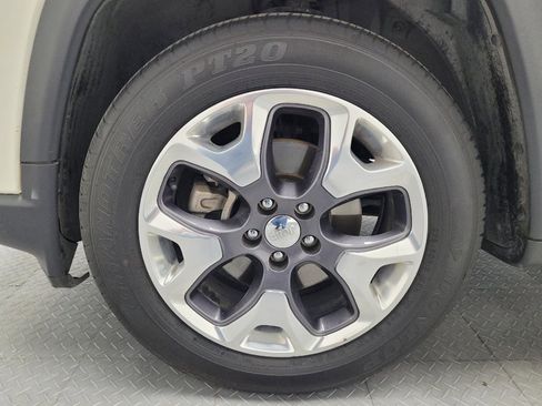 Used 2020 Jeep Compass Limited FWD image 31