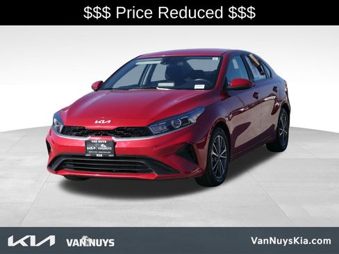 Used 2022 Kia Forte LXS image 7