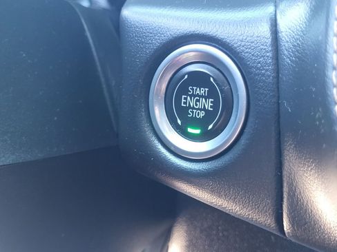 Used 2022 GMC Yukon XL AT4 AWD/4WD image 27