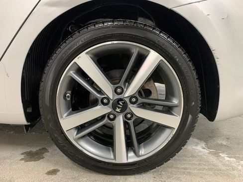 Used 2017 Kia Forte EX image 20