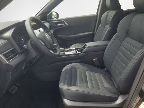 New 2026 Mitsubishi Outlander LE AWD/4WD image 10
