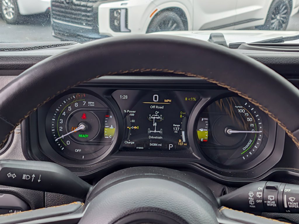 Used 2024 Jeep Wrangler Unlimited AWD/4WD image 36