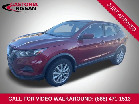 Used 2021 Nissan Rogue Sport S image 1