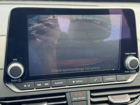 Used 2023 Nissan Altima 2.5 SV image 16