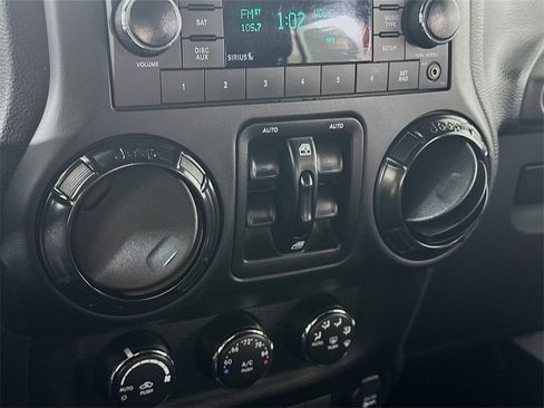 Used 2018 Jeep Wrangler Unlimited Rubicon image 20