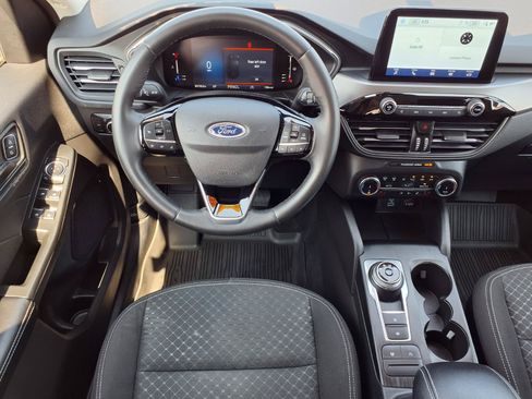 Used 2023 Ford Escape Active AWD/4WD image 6