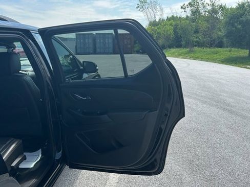 Certified 2023 Chevrolet Traverse RS image 37