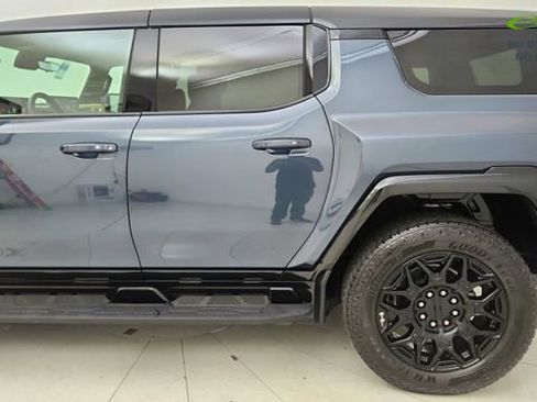 Used 2025 GMC Hummer EV 3X w/ LPO, Illumination Package AWD/4WD image 10