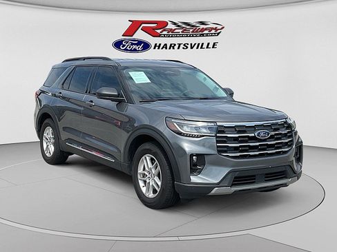Used 2025 Ford Explorer Active w/ Active Comfort Package RWD image 7