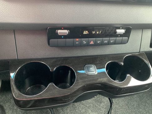 Used 2024 Mercedes-Benz Sprinter 3500 image 67