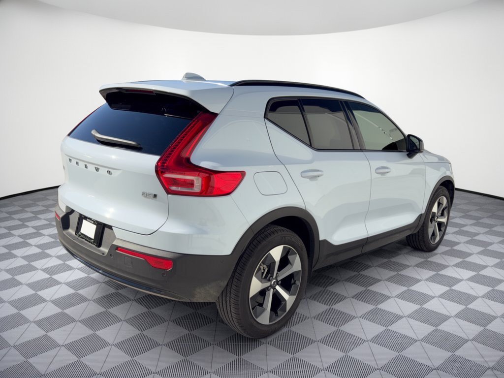 Certified 2026 Volvo XC40 B5 Plus w/ Protection Package Premier AWD/4WD image 9