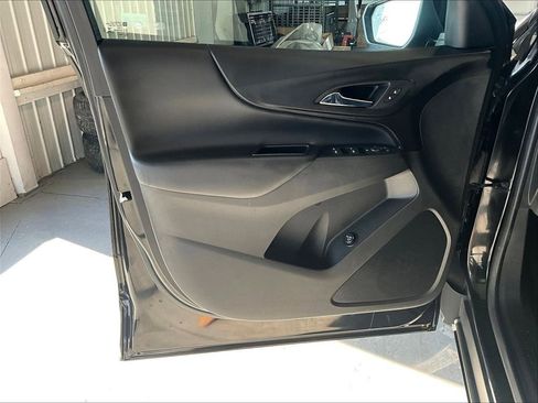 Used 2022 Chevrolet Equinox LT AWD/4WD image 9