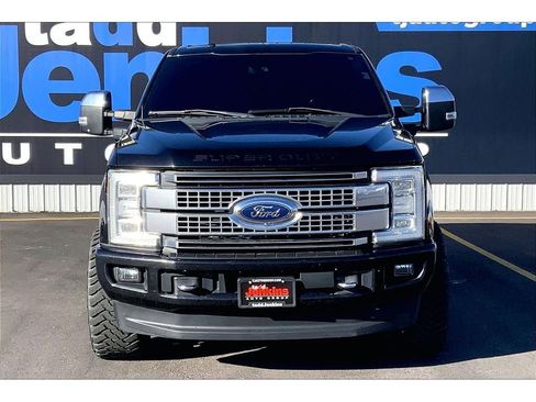 Used 2017 Ford F350 Platinum w/ Platinum Ultimate Package image 3